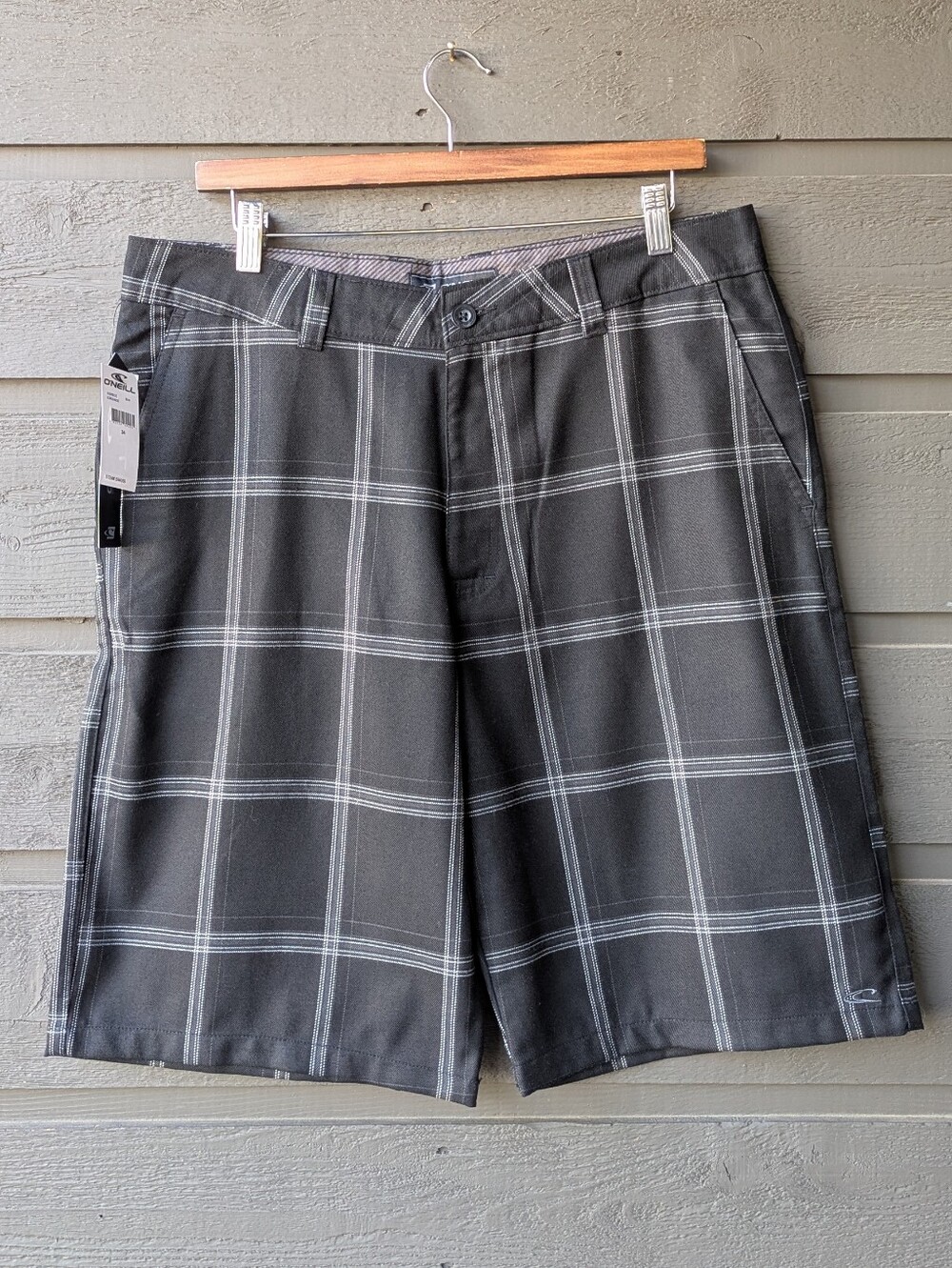 NWT O'Neill Men's Black Plaid Casual Flat Front Shorts Size 34 11" Inseam